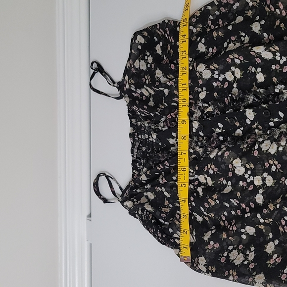 Sheer floral adjustable spaghetti strap baby doll top. - Picture 6 of 7